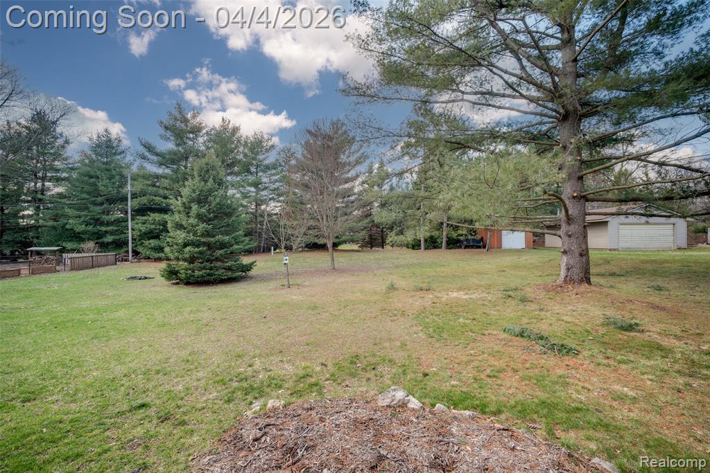 8183 Reese Road, Clarkston, MI 48348 — Photo 36