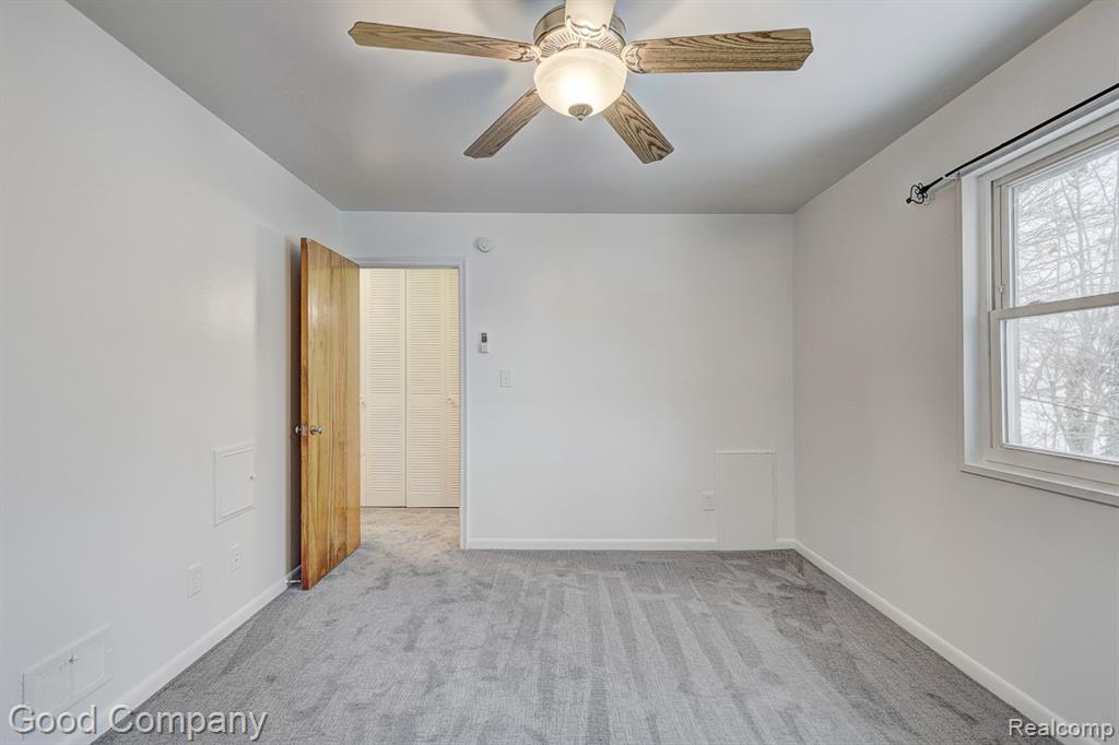 6958 Town Lane, Dearborn Heights, MI 48127 — Photo 25