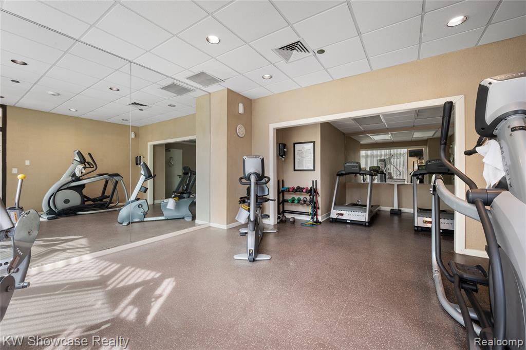 5000 Town Center Center, 703, Southfield, MI 48075 — Photo 41