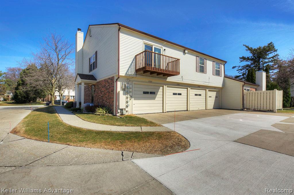 1612 WIMBLEDON Drive, Walled Lake, MI 48390 — Photo 36