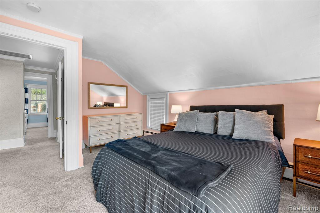 397 KERCHEVAL Avenue, Grosse Pointe Farms, MI 48236 — Photo 35
