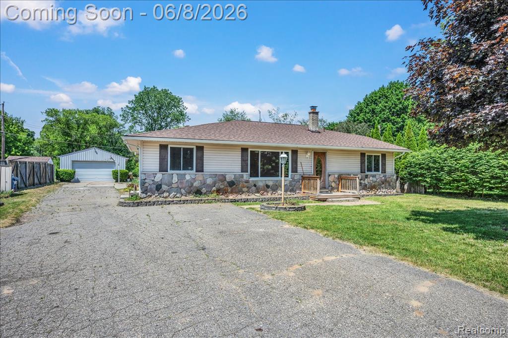 730 BOGIE LAKE Road, White Lake, MI 48383 — front exterior