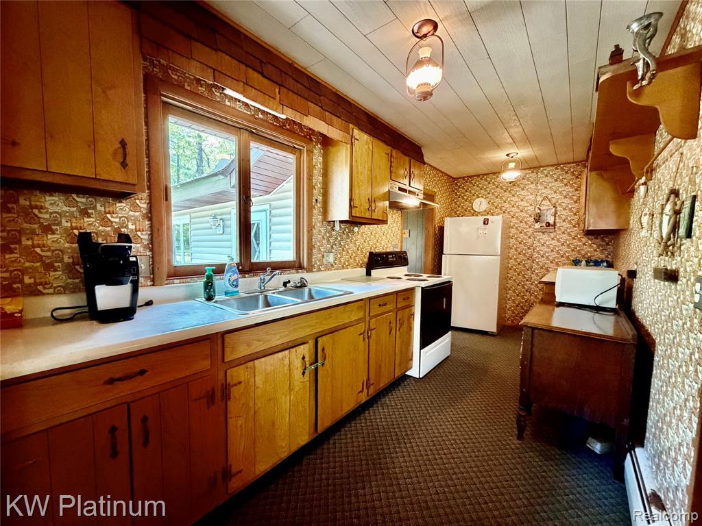 7050 Valley Lane, Atlanta, MI 49709 — Photo 5