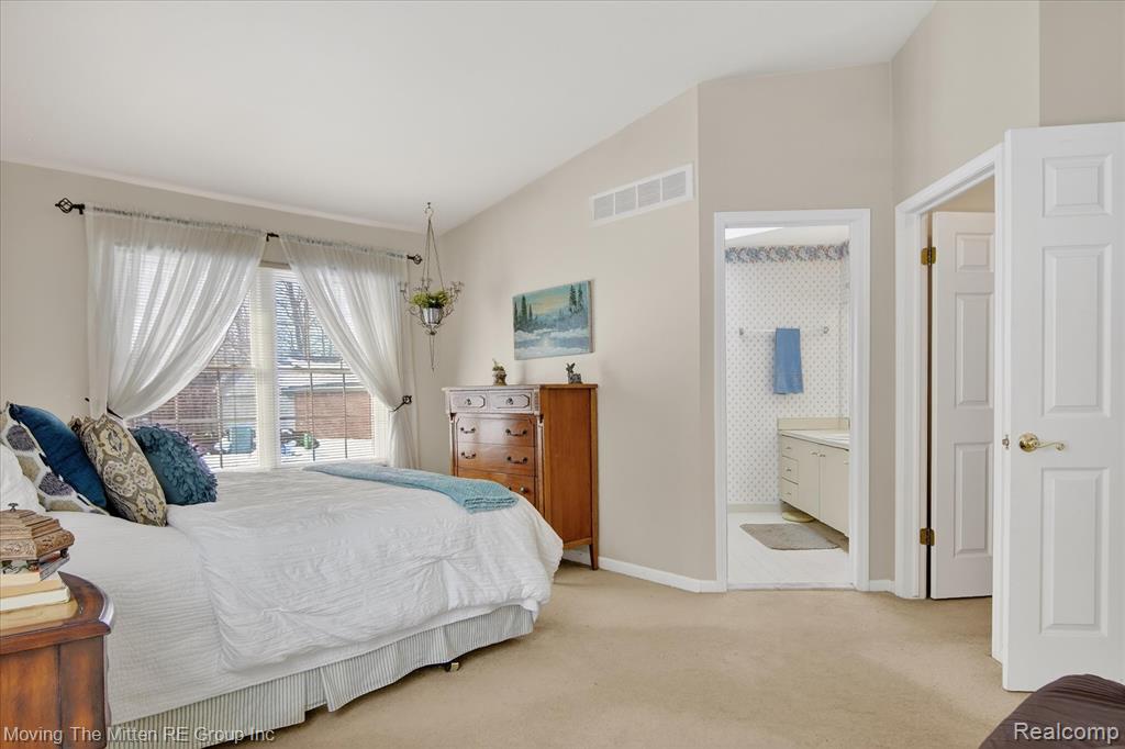 7127 Danbrooke Court, West Bloomfield, MI, 00000