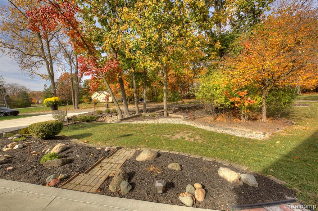 46821 ELMSMERE Drive, Northville, MI 48167 — Photo 68