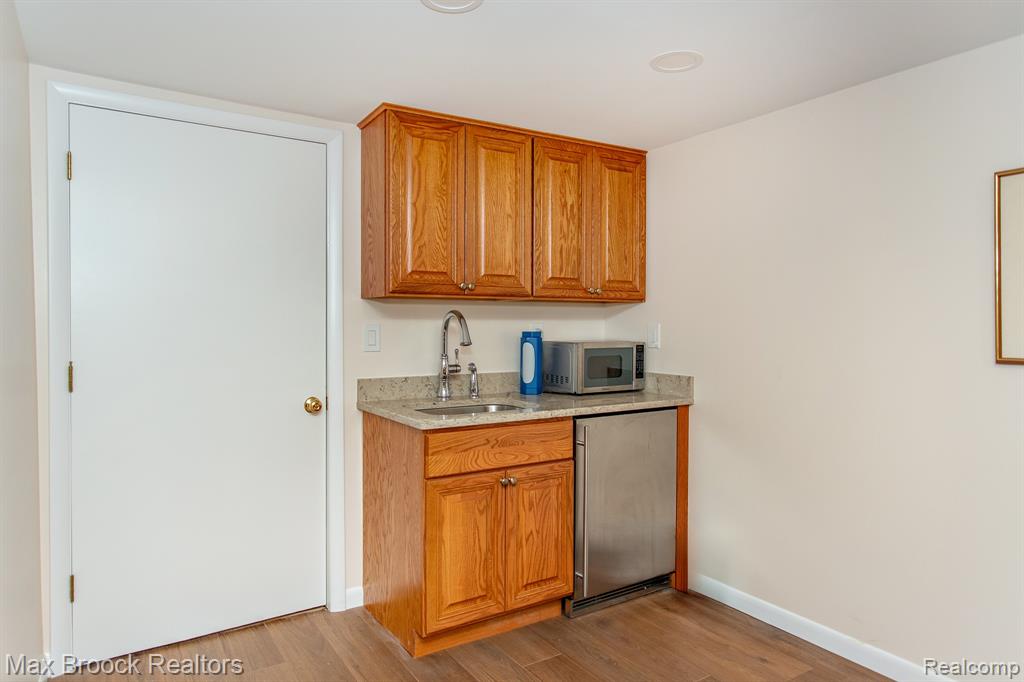 14271 Lincoln Street, Oak Park, MI 48237 — Photo 30