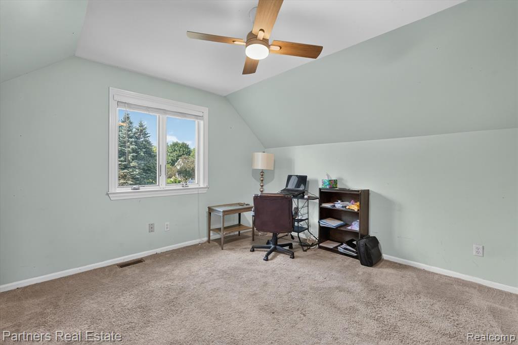 9145 Apple Orchard Drive, Fenton, MI 48430 — Photo 27