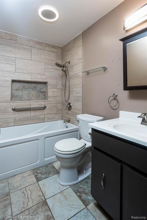 1900 River Road, E 2, Marysville, MI 48040 — Photo 15