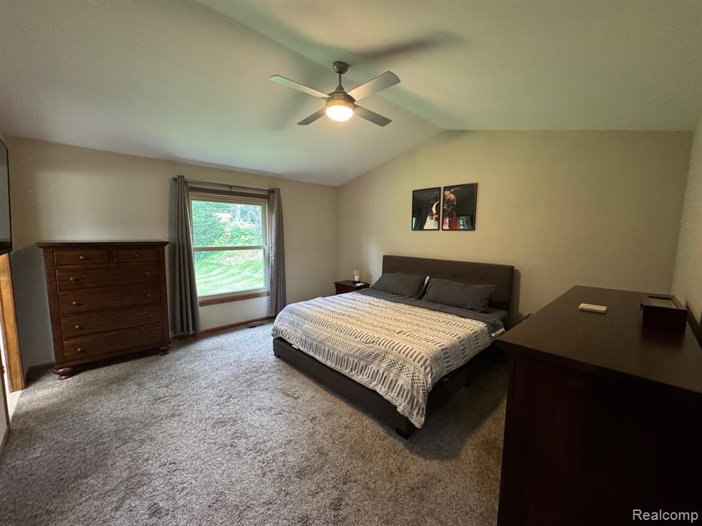 5851 Kingfisher Lane, Clarkston, MI — Photo 39