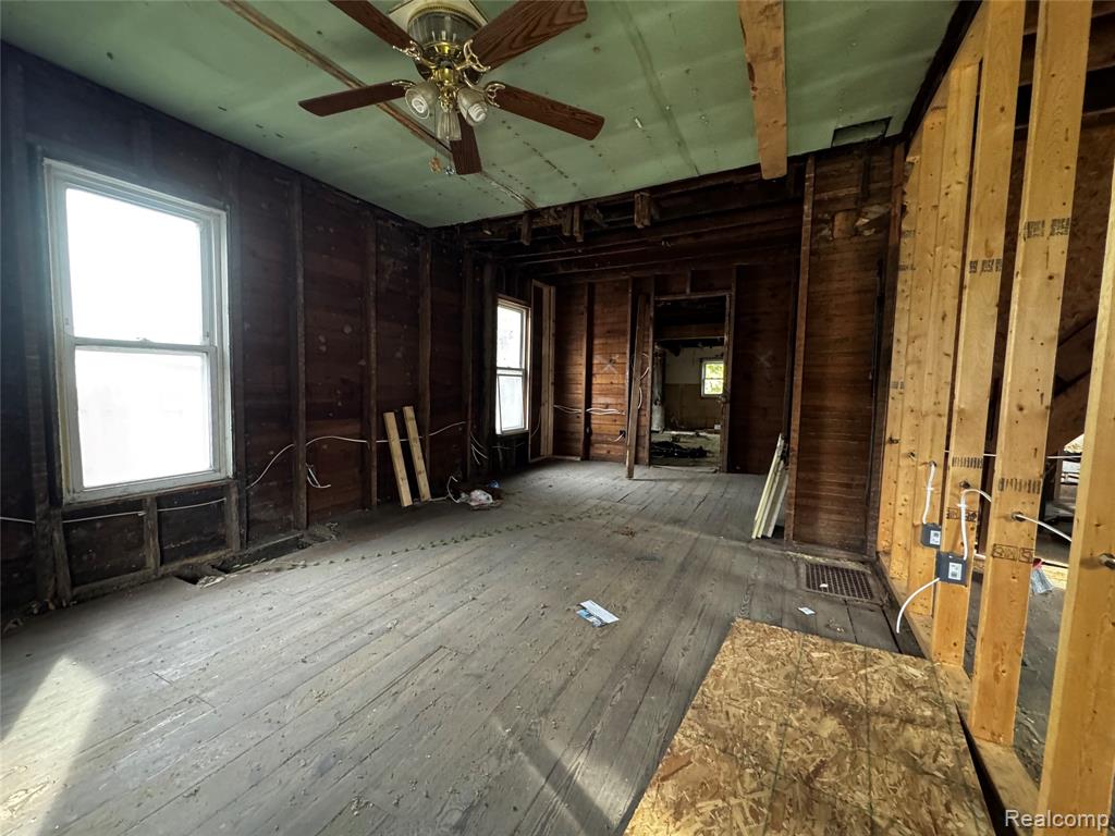 637 S Clemens Avenue, Lansing, MI 48912 — Photo 5