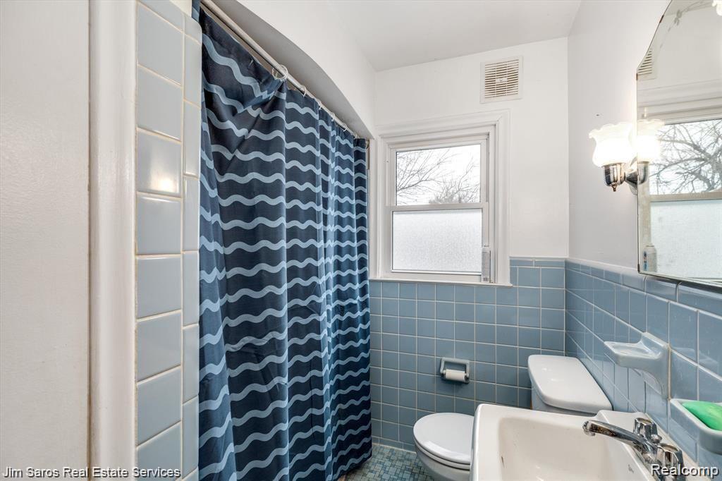 360 ALTER Road, Detroit, MI 48215 — Photo 15