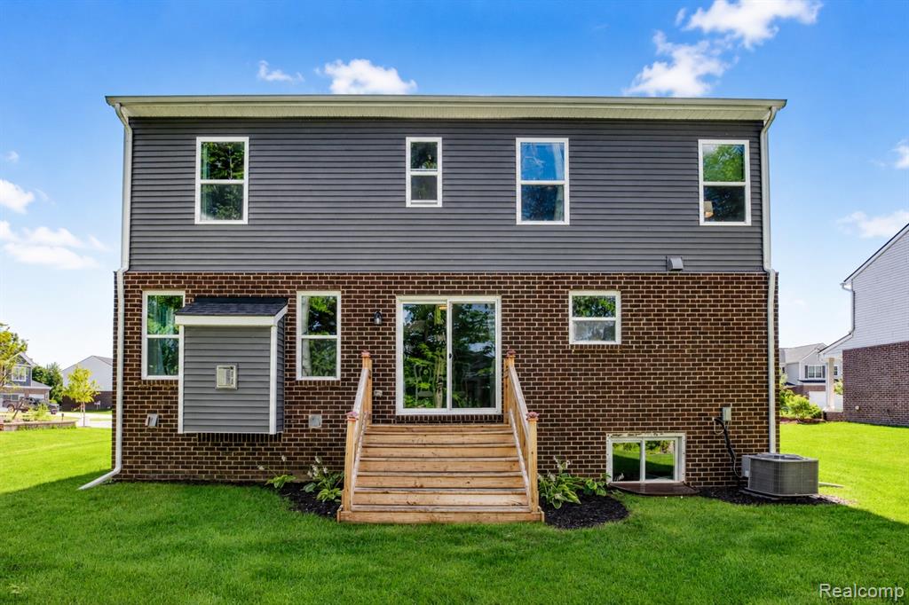 14212 Laurelwood Drive, Van Buren, MI 48111 — Photo 37