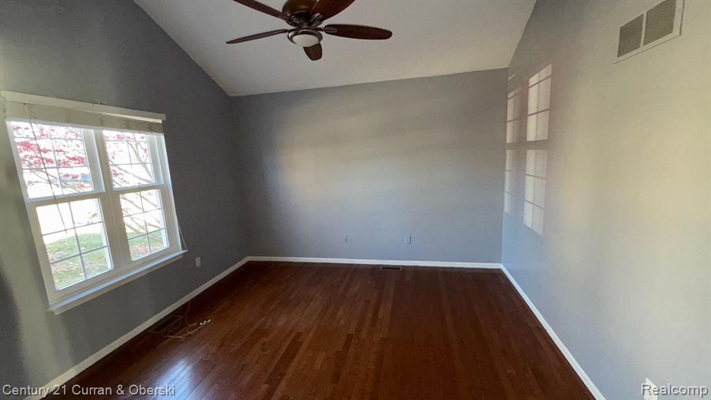 714 Autumn Ridge Drive, Westland, MI — Photo 17