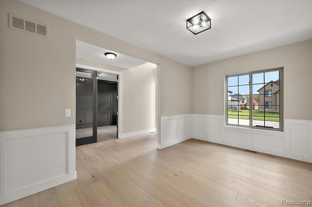 50437 MISTWOOD Drive, Macomb, MI 48042 — Photo 10