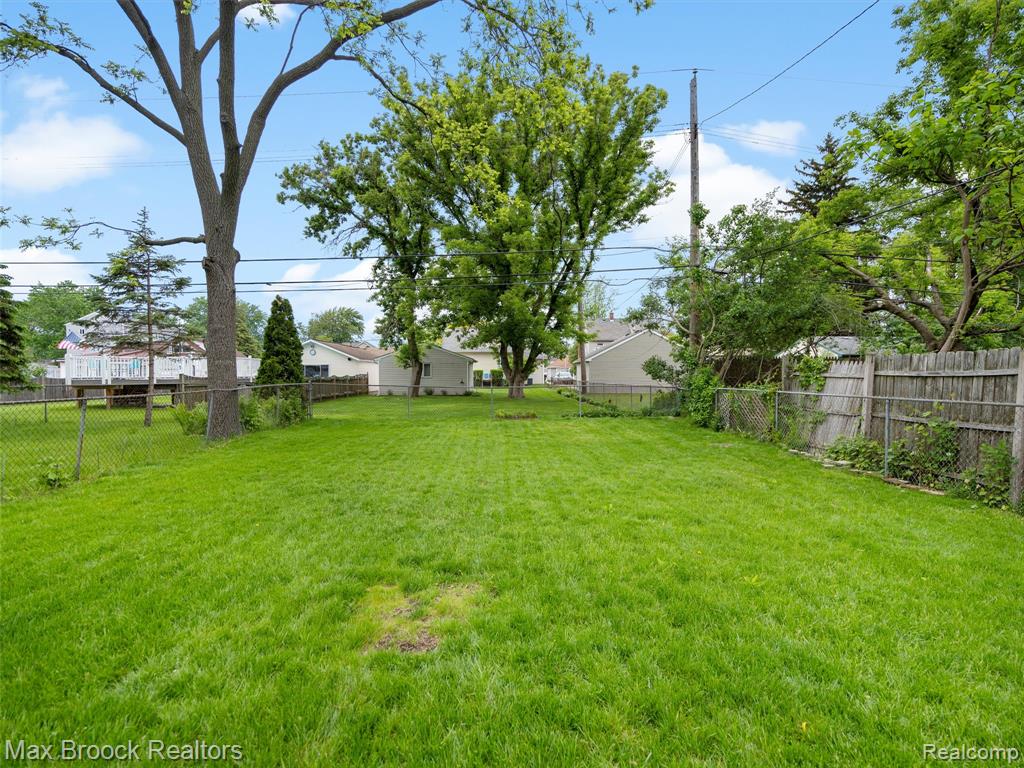 94 School Avenue, Clawson, MI — Photo 22