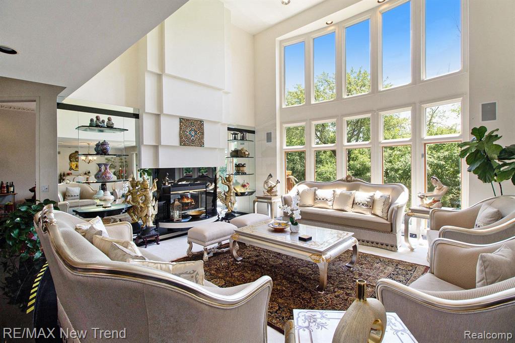 5573 SILVER POND, West Bloomfield, MI — Photo 10