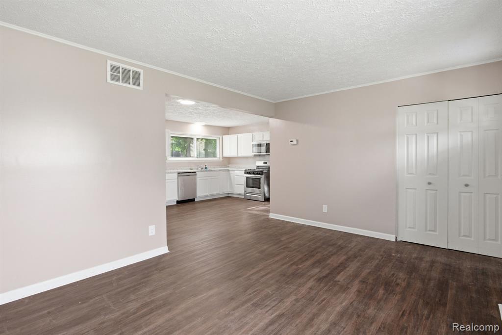 6291 Edmund Street, Romulus, MI 48174 — Photo 10