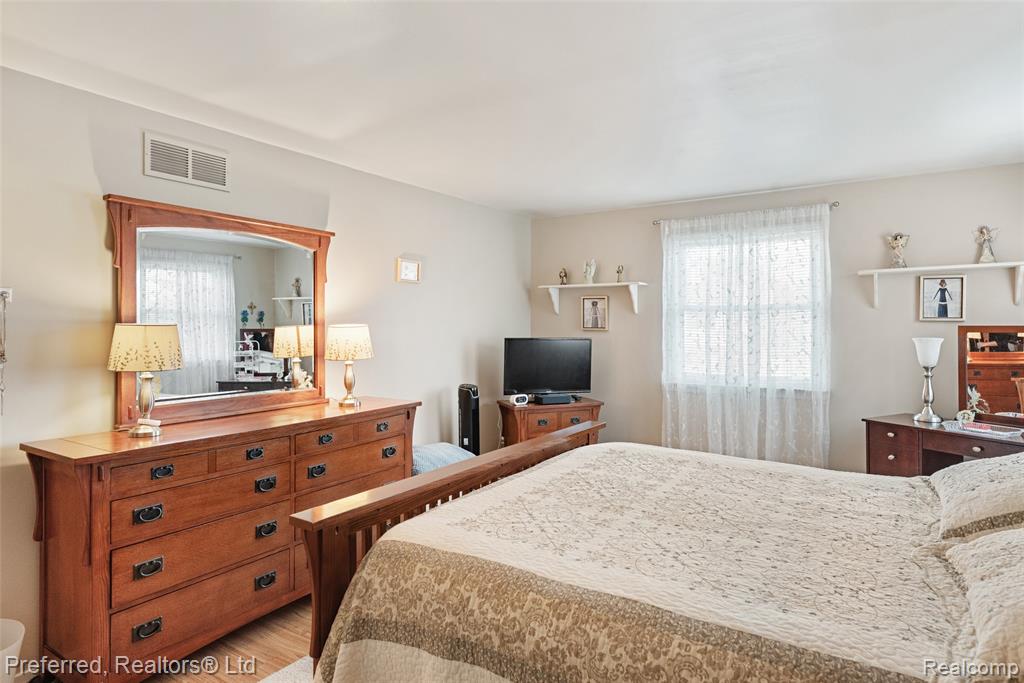 1921 Vine Way Drive, 36, Canton, MI 48188 — Photo 13