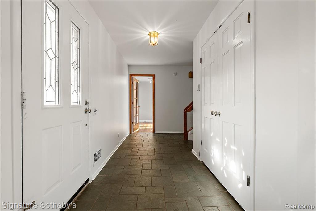22601 Highbank Drive, Beverly Hills, MI 48025 — Photo 8