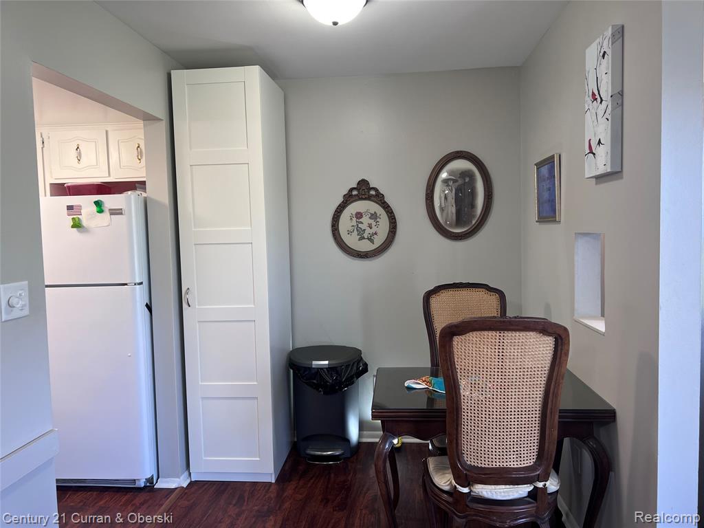 61035 Eleven Mile Road, 4, South Lyon, MI 48178 — Photo 2