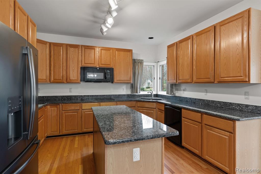 45857 ASHFORD Circle, Novi, MI — Photo 17