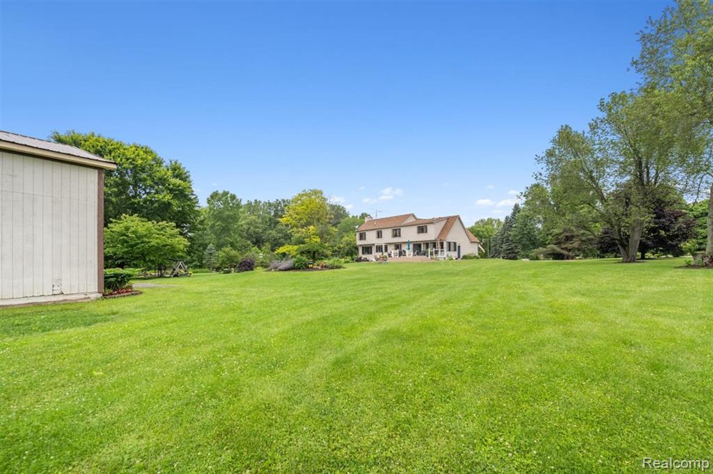 125 Olde Franklin Drive, Howell, MI 48855 — Photo 9