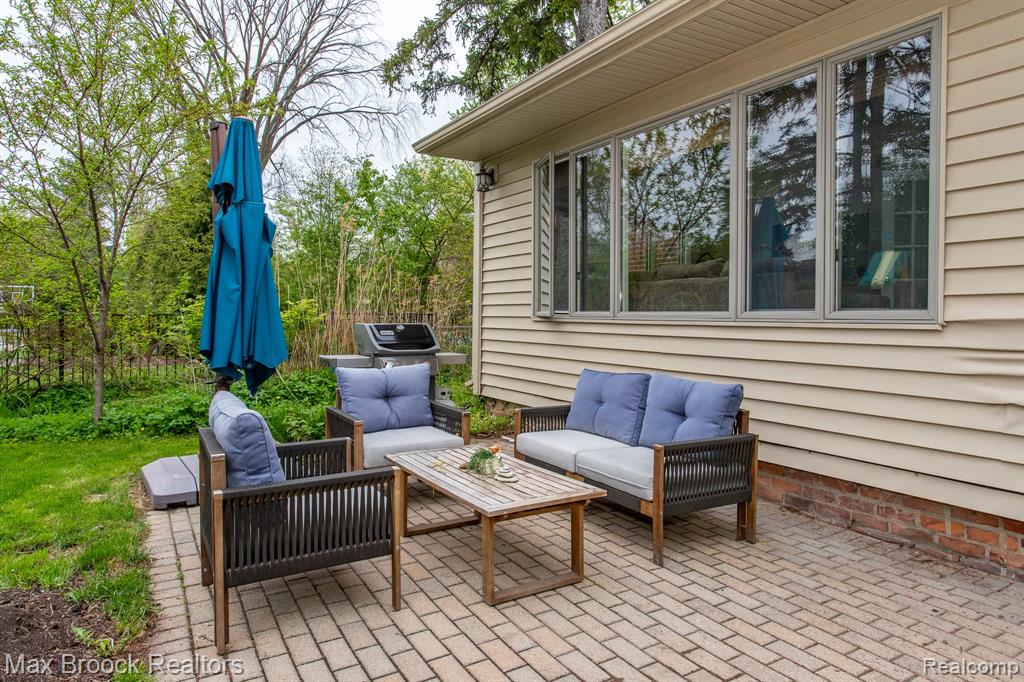 12769 Lasalle Lane, Huntington Woods, MI — Photo 56