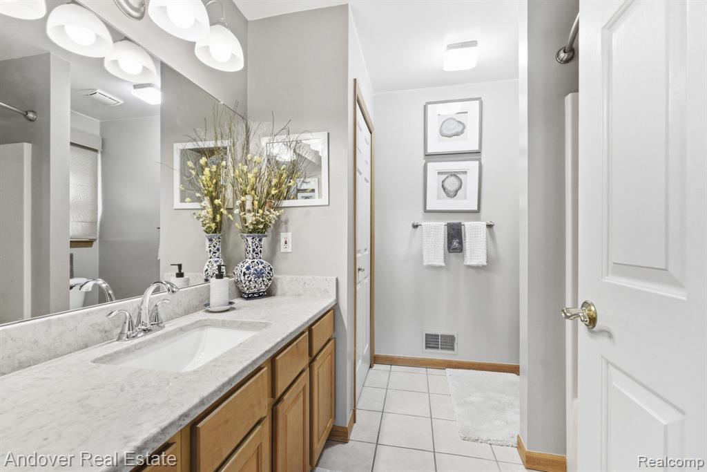 23714 N Park Drive, New Boston, MI 48164 — Photo 20