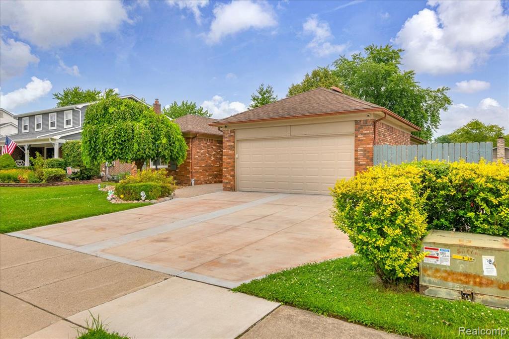44350 Ausable Drive, Clinton Twp, MI 48038 — Photo 2