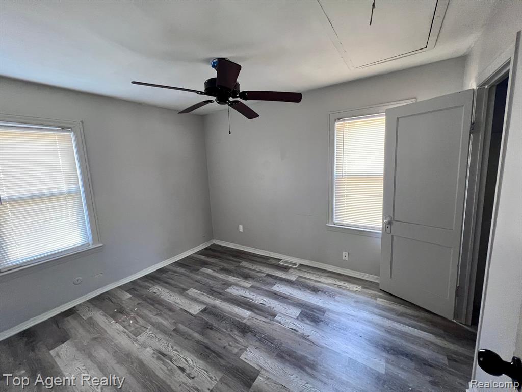 7511 ORCHARD Avenue, Warren, MI 48091 — Photo 8
