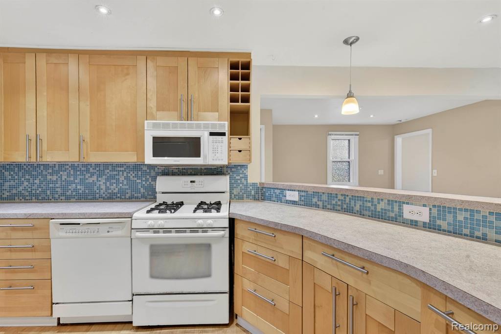 146 Virginia Street, Carleton, MI 48117 — Photo 16