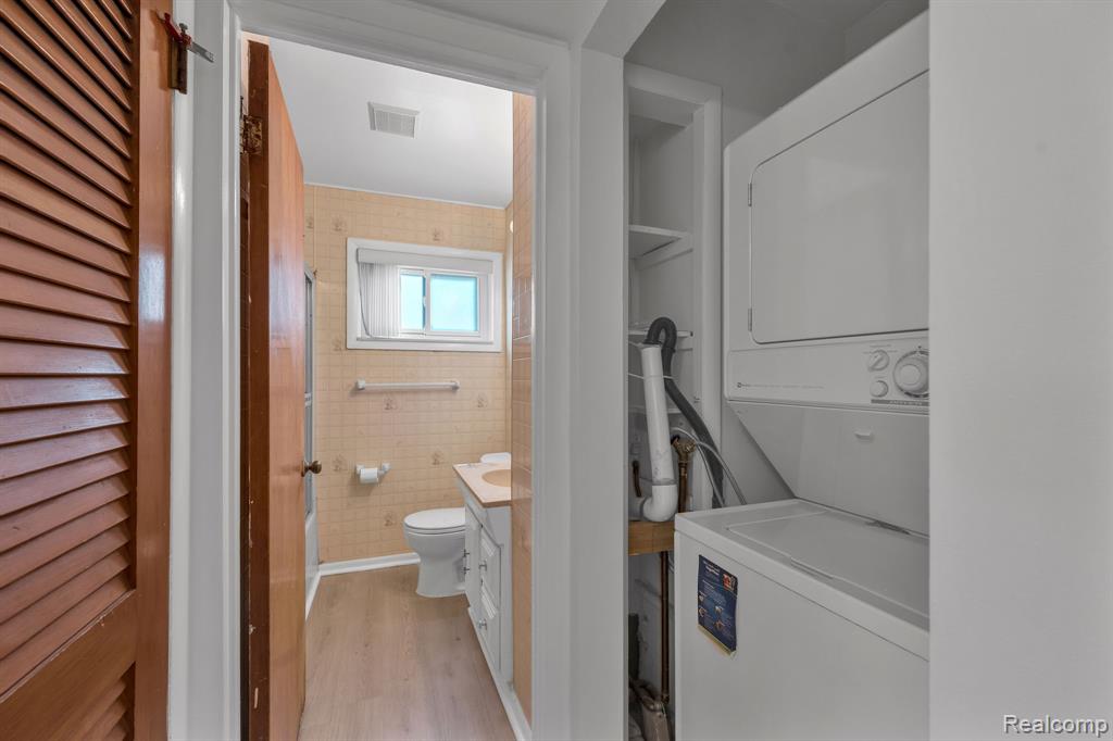 6571 N Highland Street, Dearborn Heights, MI 48127 — Photo 13