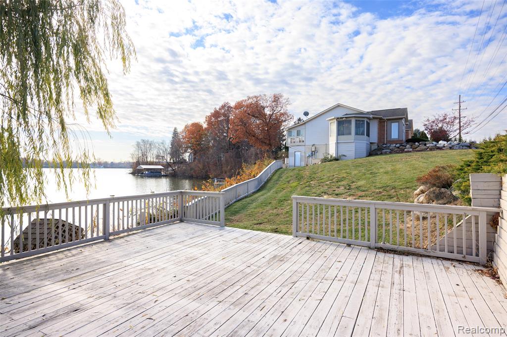 41841 S Service Drive, Belleville, MI 48111 — Photo 46