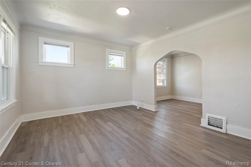 3725 Glynn Court, Detroit, MI 48206 — Photo 4