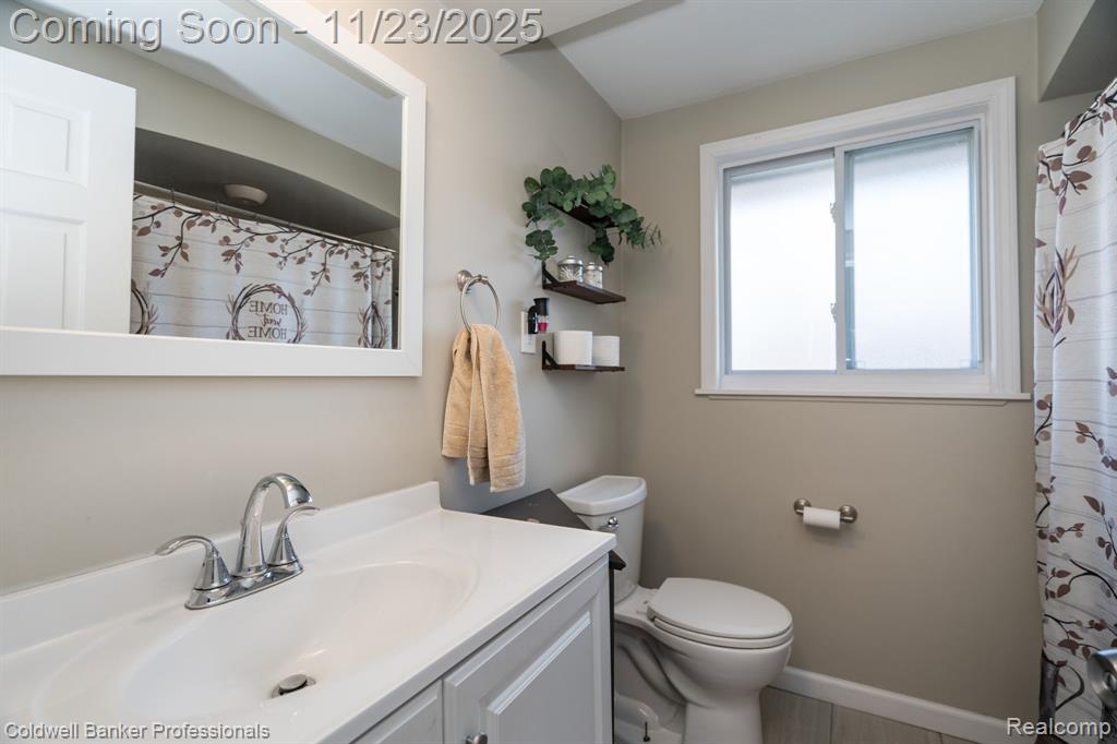 17377 Avilla Boulevard, Lathrup Village, MI 48076 — Photo 12