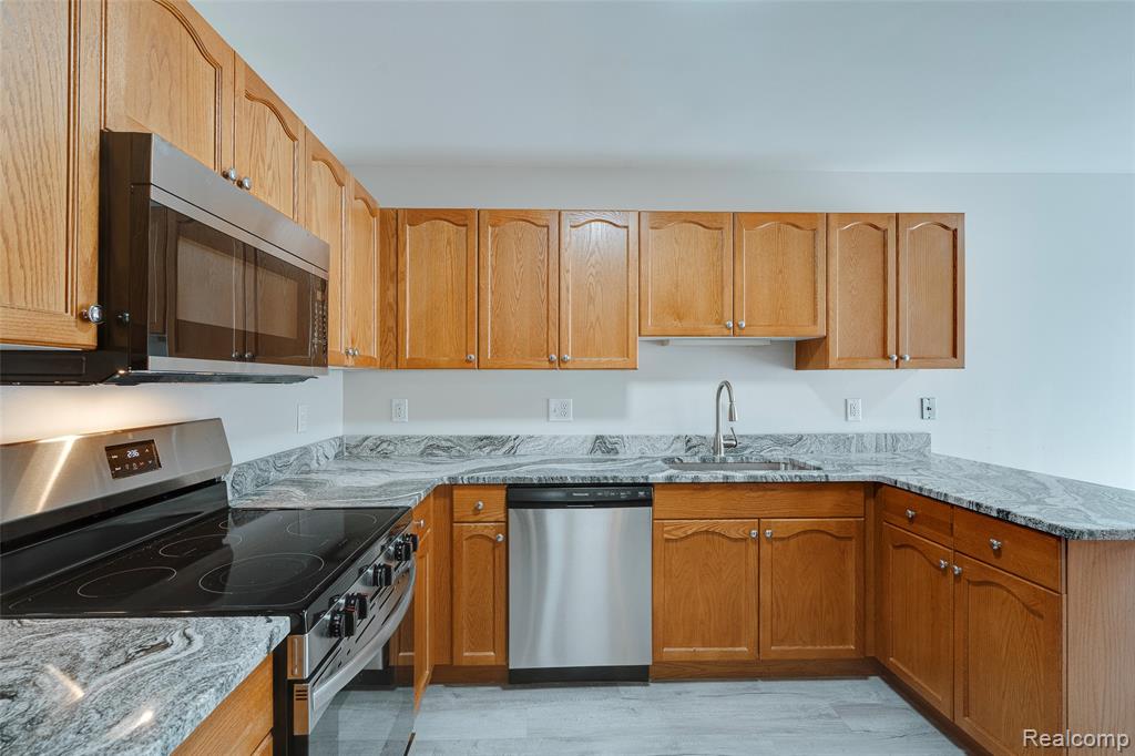 6170 N NEWBURGH Road, Westland, MI — Photo 21