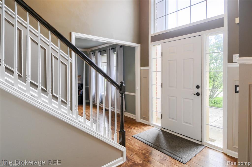 4449 Brighton Drive, Grand Blanc, MI 48439 — Photo 14