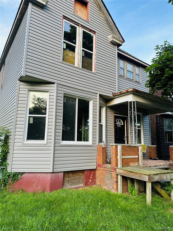 3964 SHERIDAN Street, Detroit, MI 48214 — Photo 2