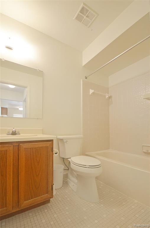 43298 Mound Road, 40, Sterling Heights, MI 48314 — Photo 5