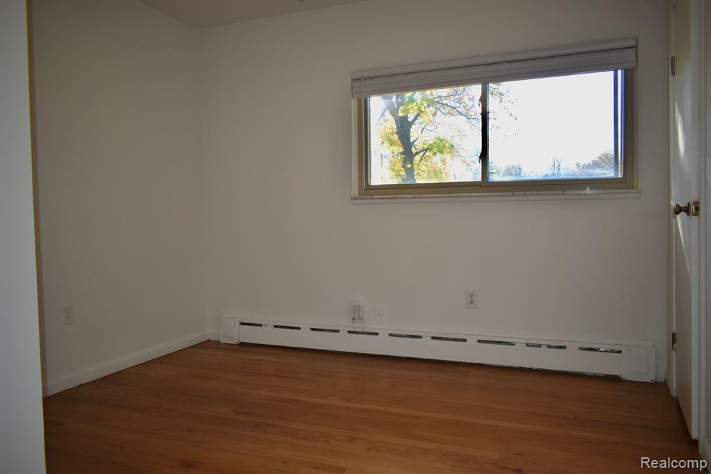 460 N EVANSDALE Drive, Bloomfield Hills, MI 48304 — Photo 29