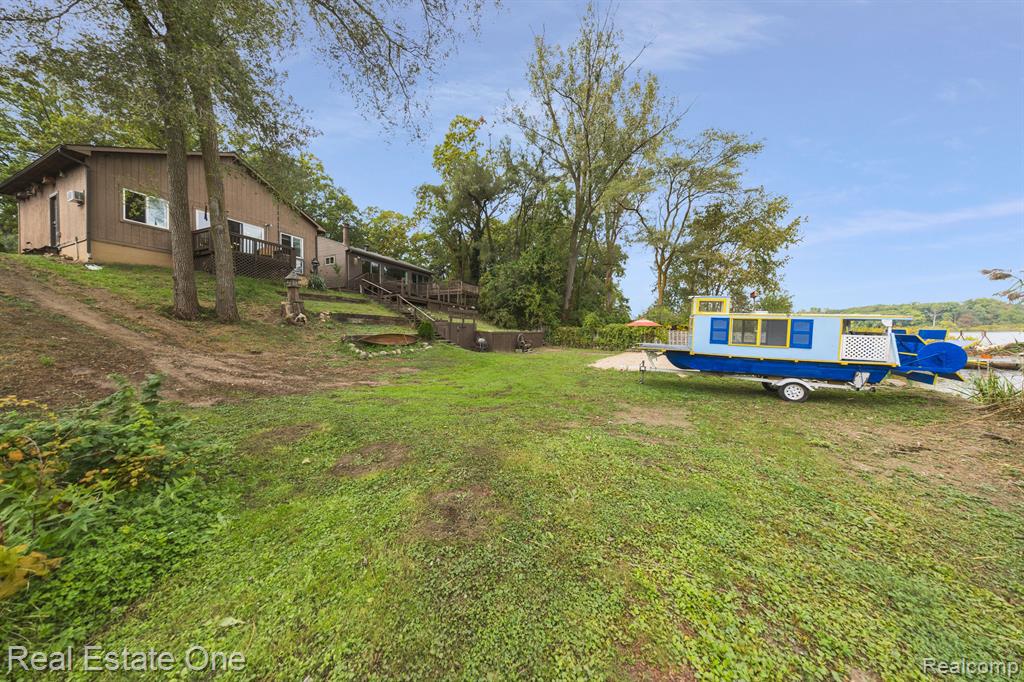 200 E CANYON Drive, Milford, MI 48380 — Photo 49