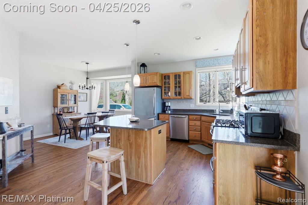 7548 Elmbrooke Way, Brighton, MI 48116 — Photo 9
