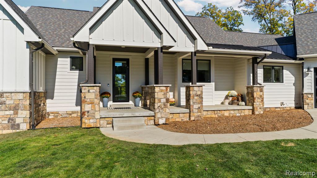 9069 Preserve Drive, Fenton, MI 48430 — Photo 11