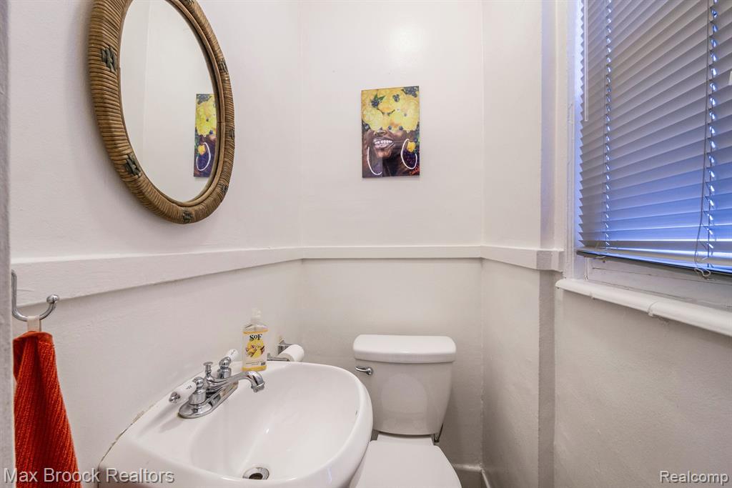 7626 W 7 MILE Road, Detroit, MI 48221 — Photo 15