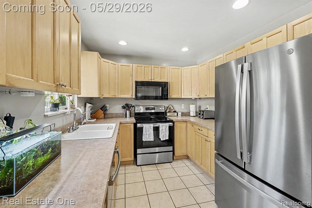 410 North Street, Holly, MI 48442 — Photo 10