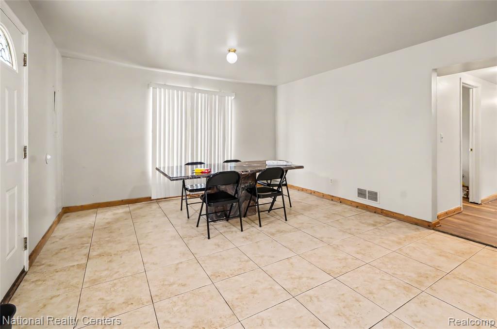 8523 Republic Avenue, Warren, MI 48089 — Photo 5