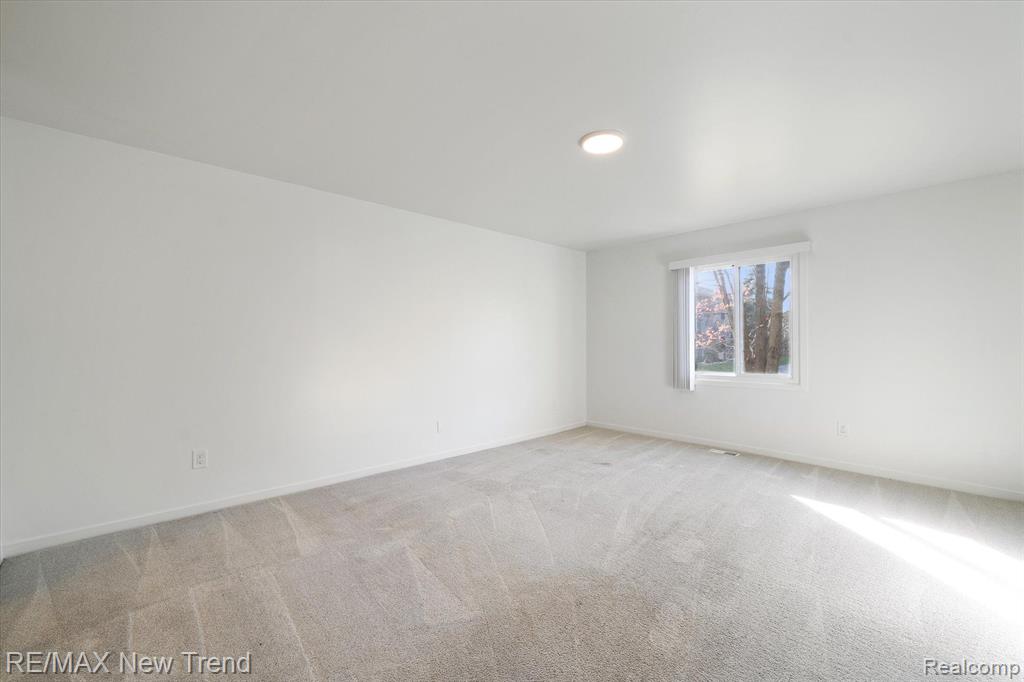 6602 MAPLE LAKES Drive, West Bloomfield, MI — Photo 19