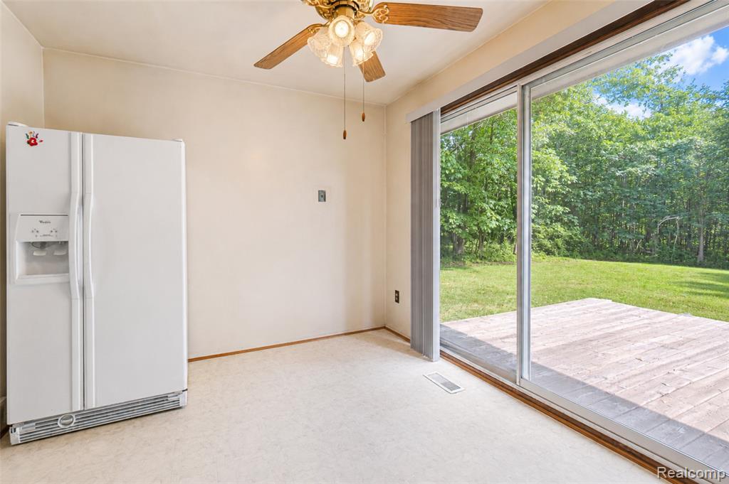 555 Tomahawk Trail, Highland, MI — Photo 16