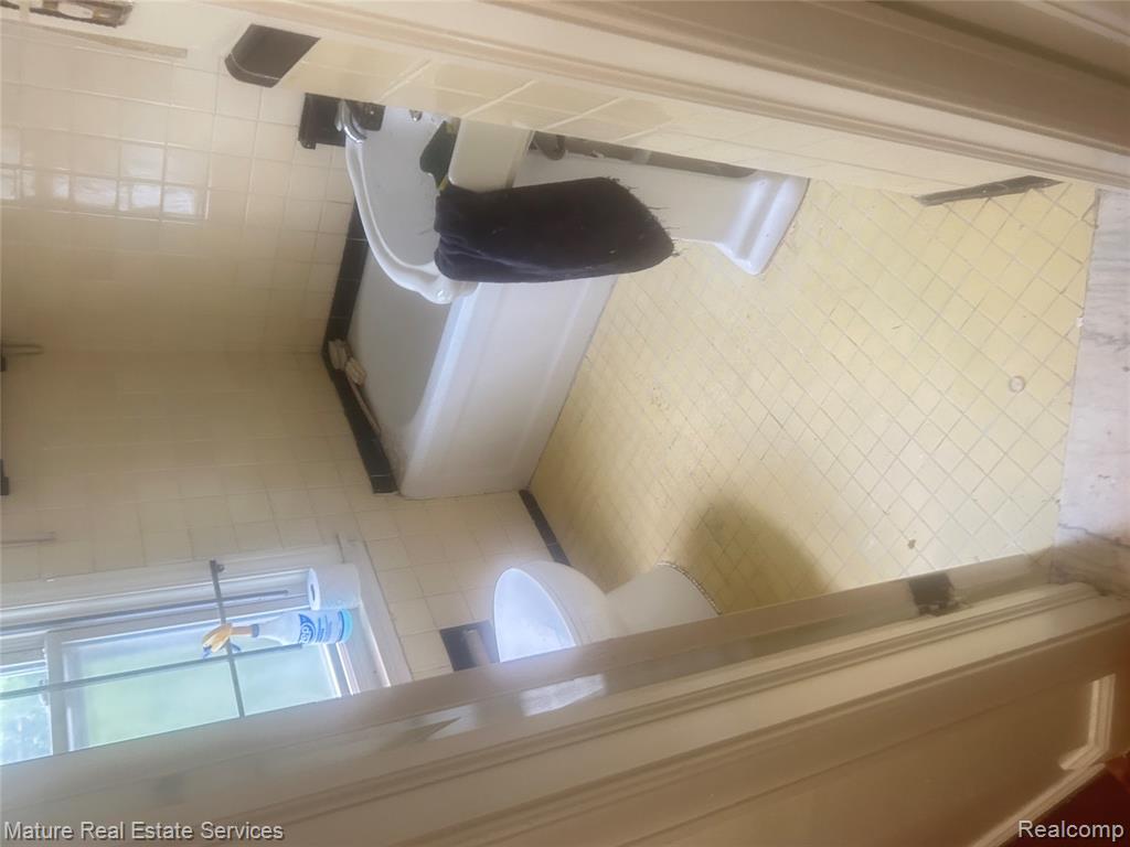 16172 Cruse Street - Photo 2