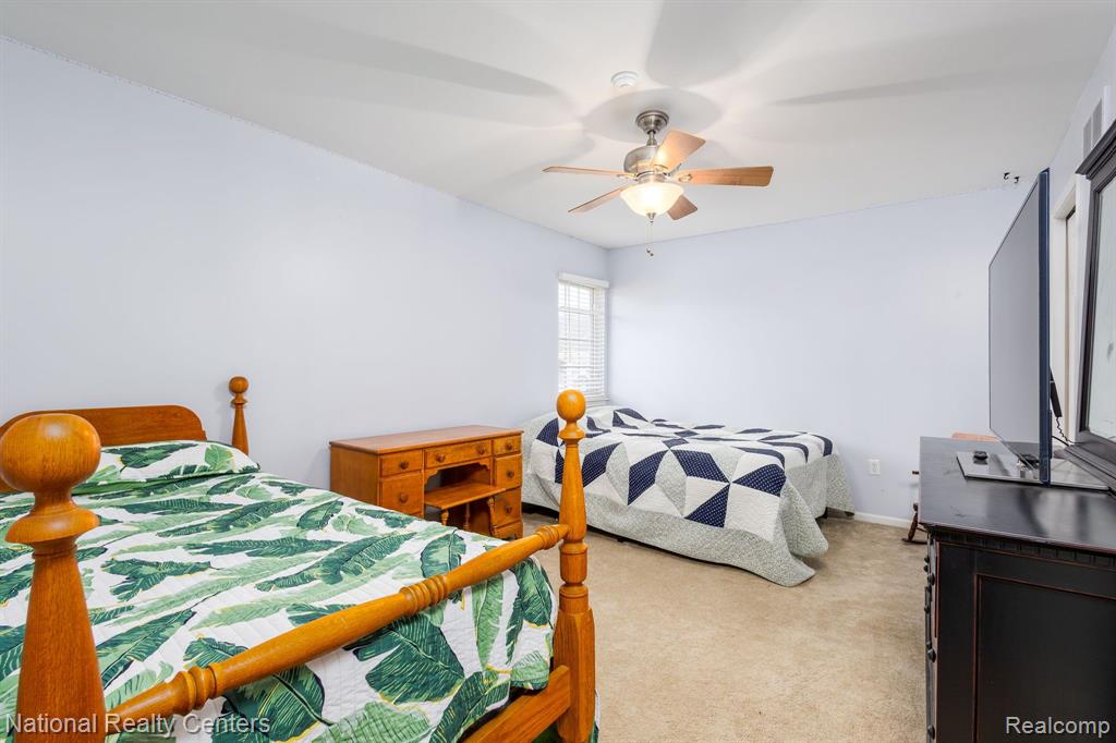 4024 RAVENSFIELD Drive, Canton, MI 48188 — Photo 14